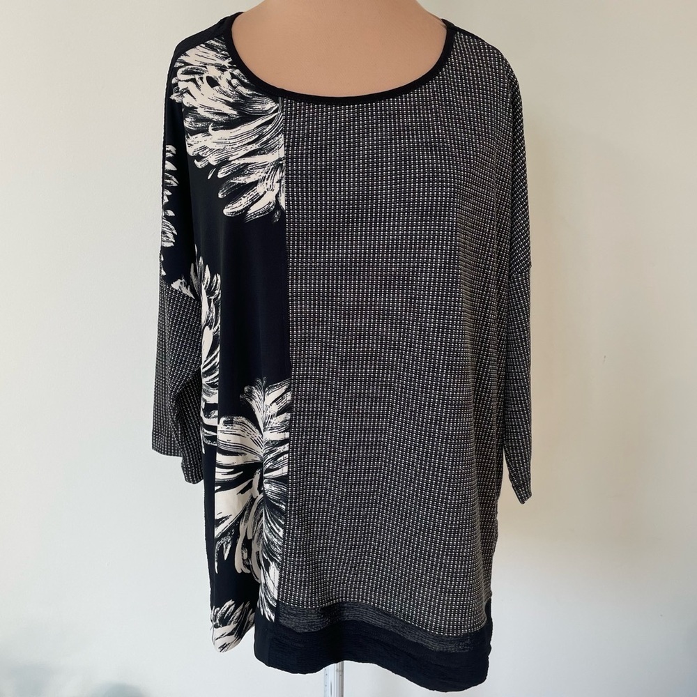 Alembika Dahlia Floral Black White Art to Wear Lagenlook Mixed Media Top EUC S
